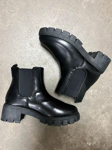 Black Pilot Boots